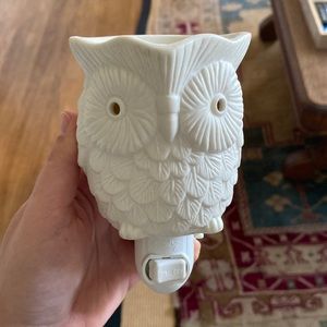 Scentsy Whoot Small Plug In Warmer